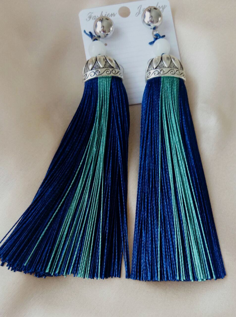 THREAD TASSEL EARRINGS