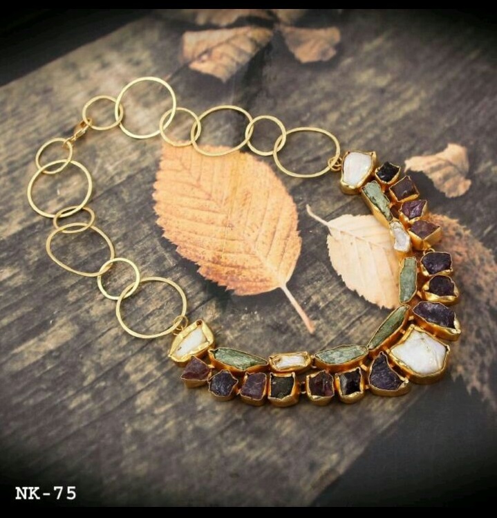 DRUZY NATURAL STONE NECKLACE