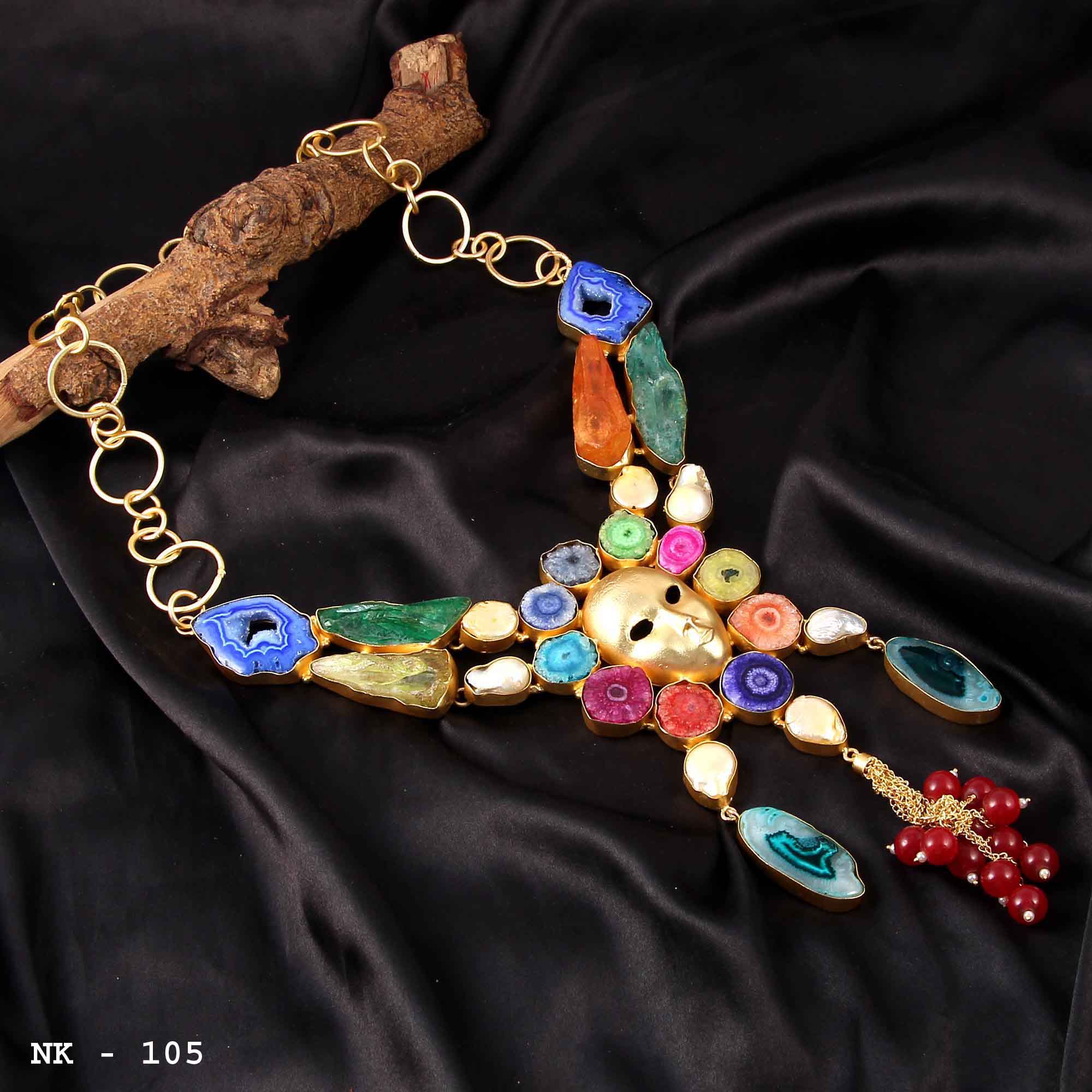 WINDOW DRUZY MASK NECKLACE