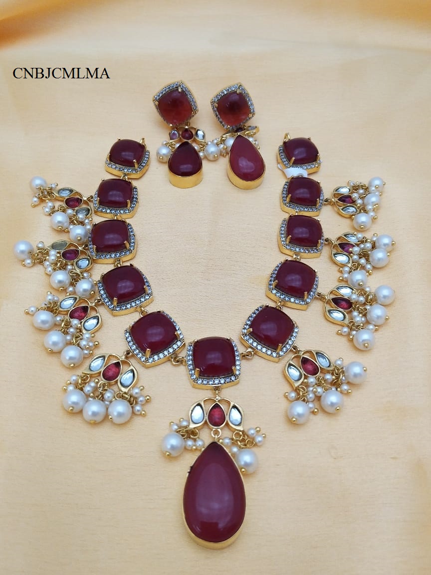 STONE STUDDED DESIGNER SET