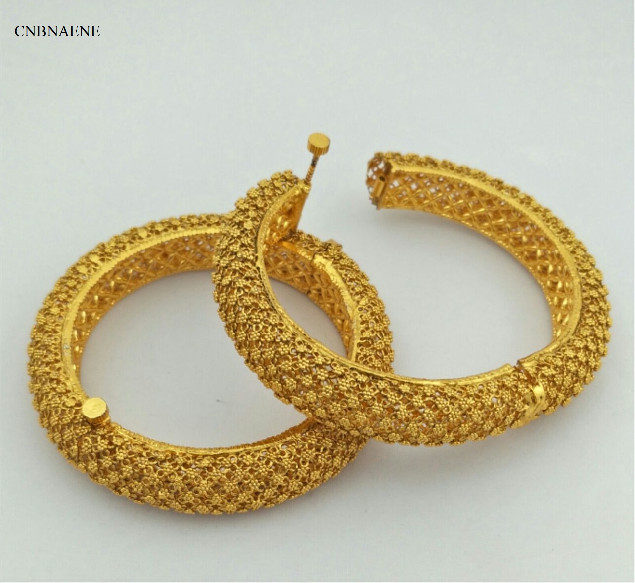 GOLD PLATED CARVED KADAS