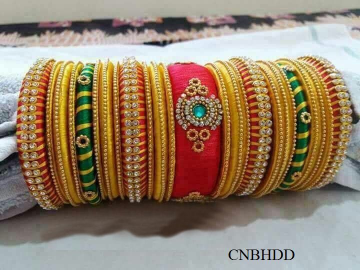 WEDDING THREAD BANGLES
