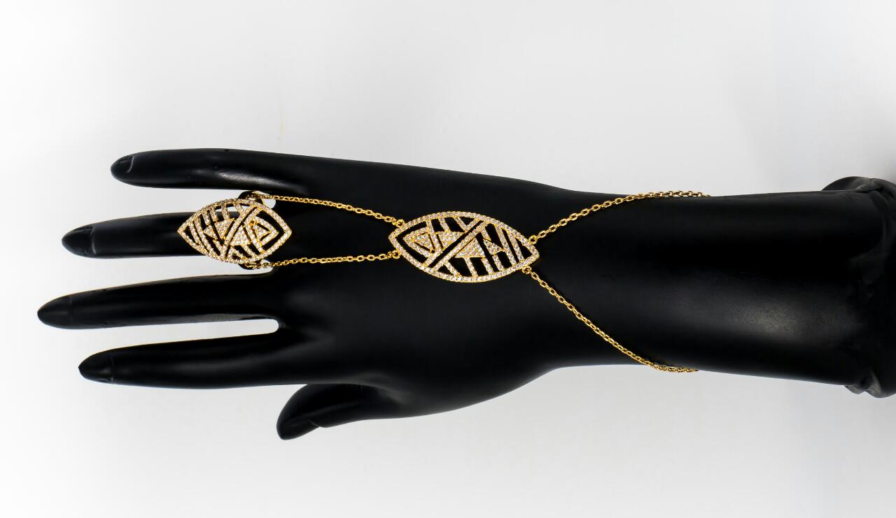 CELEBRITY STYLE HAND CHAIN