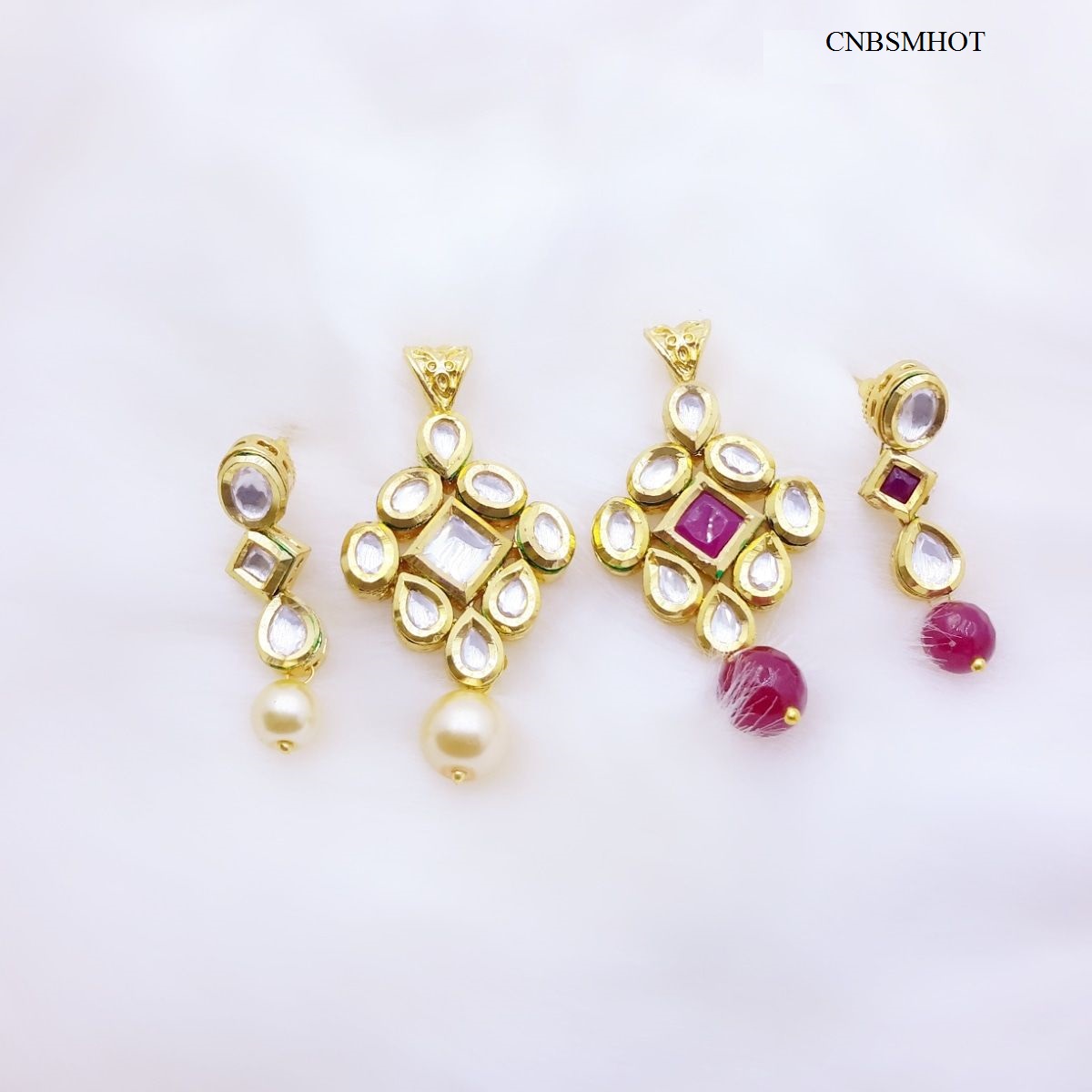 FESTIVE WEAR PENDANT SET